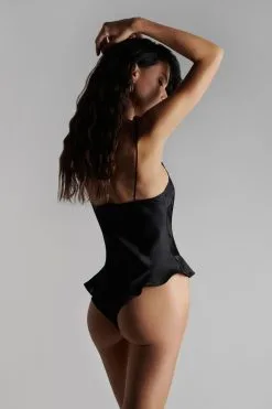 Maison Close Body String En Soie Et Dentelle - Rendez-vous Noir -Lingerie boutique body string rendez vous noir 3