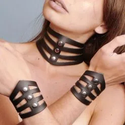 Dollhouse Collier Découpé En Cuir 7 Dollhouse Collier Découpé En Cuir -Lingerie boutique bracelets collier bandes 03