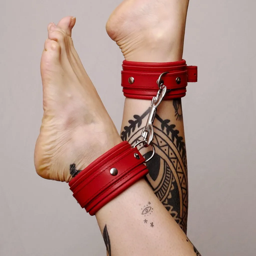 The Sinners Chevillères En Cuir Molletonné Rouge 5 The Sinners Chevillères En Cuir Molletonné Rouge – Image 3