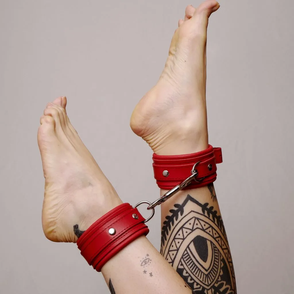 The Sinners Chevillères En Cuir Molletonné Rouge 4 The Sinners Chevillères En Cuir Molletonné Rouge – Image 2