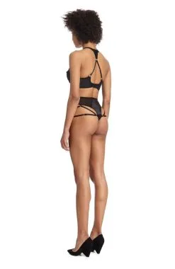 DSTM String - El Diablo 10 DSTM String - El Diablo -Lingerie boutique diablo bra thong 3bk web b3fb14fa e6c4 4e4f 8c51 26d2fb9bd756 800x