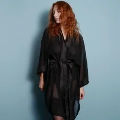 Dollhouse Kimono Court En Mousseline De Soie