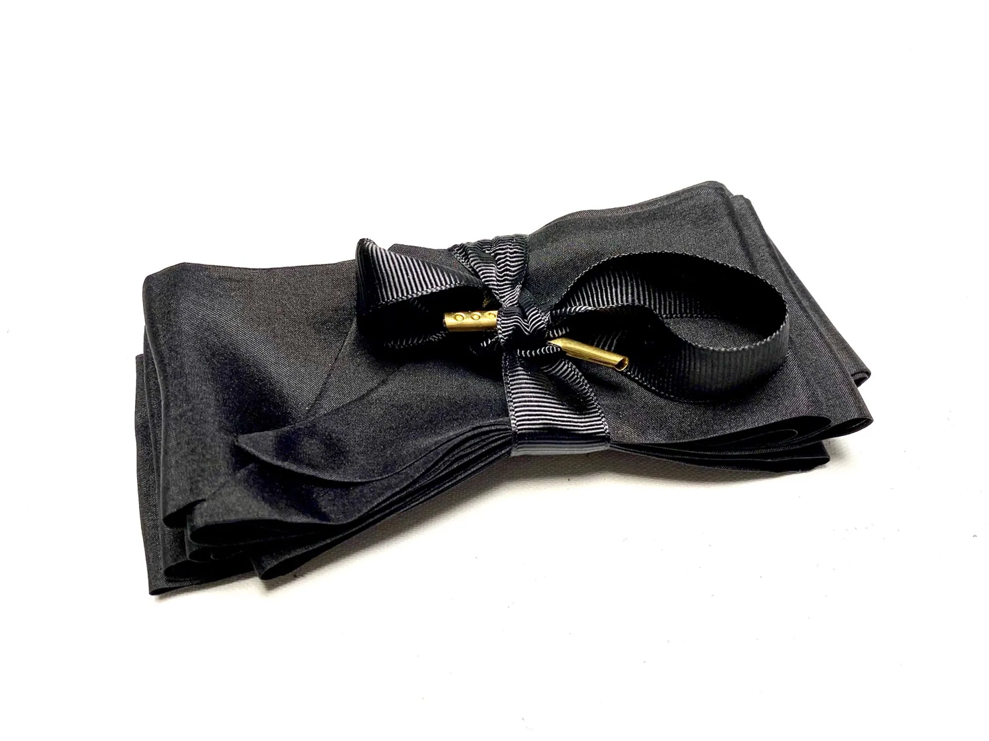 Dollhouse Lien En Soie - Noir 3 Dollhouse Lien En Soie - Noir