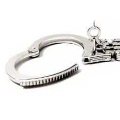 Menottes Lourdes En Acier Ouvrables Avec Clés - Double Locks 7 Menottes Lourdes En Acier Ouvrables Avec Clés - Double Locks -Lingerie boutique menottes acier bdsm double locks ouverte zoom e