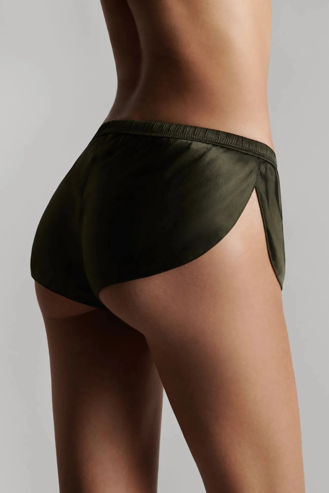 Maison Close Short En Soie - Rendez-vous Kaki 8 Maison Close Short En Soie - Rendez-vous Kaki – Image 6