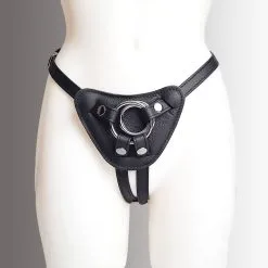 The Sinners Harnais Pour Gode-ceinture Avec Plastron Amovible - Cuir Souple Noir -Lingerie boutique strapon noir plein boucletrous 1