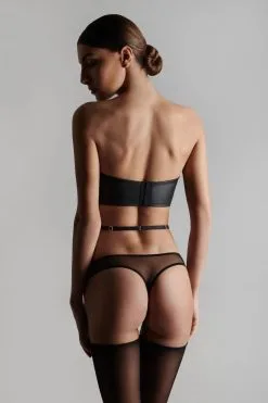 Maison Close String Avec Lanières - Chambre Noire Or