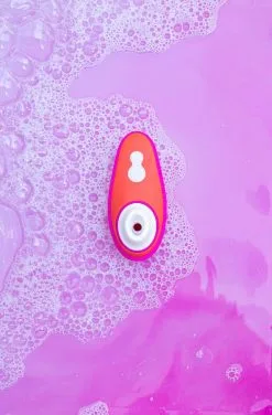 Womanizer Liberty - Lily Allen -Lingerie boutique womanizer liberty lilyallen product image mood glob 3