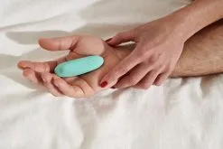 We-Vibe Galet Vibrant Aimanté Et Télécommandé Moxie - Bleu